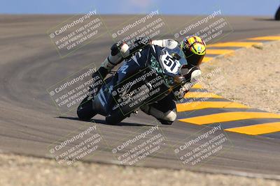 media/Oct-09-2022-SoCal Trackdays (Sun) [[95640aeeb6]]/Turn 12 (140pm)/